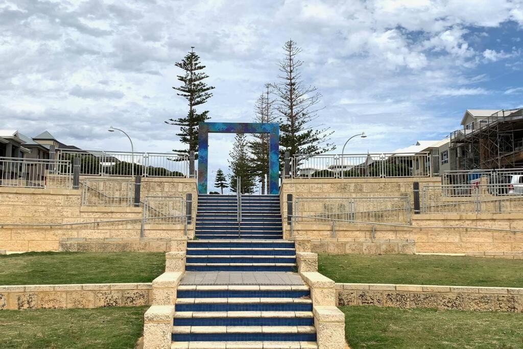 Mariner'S Cove ~ Luxe Waterfront Apartment Mindarie Eksteriør bilde